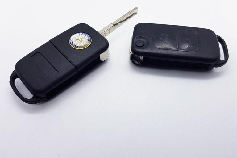 Repaired Mercedes-Benz R170 Flip Key