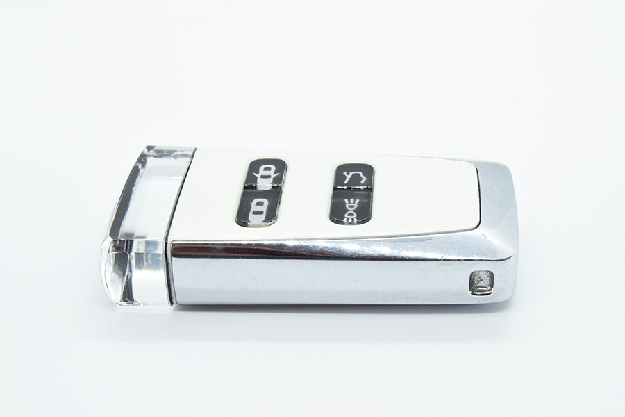Aston Martin Stratus White Glass Key Repair & Upgrade