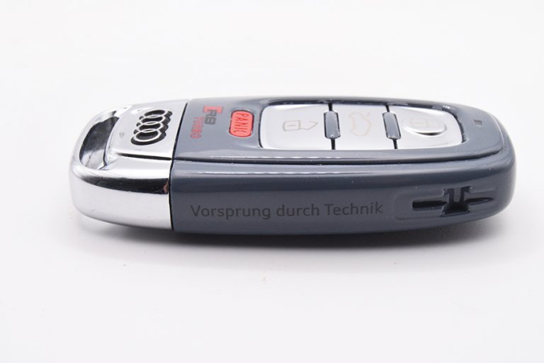 Bepoke Kemora Grey Audi R8 Smart Key