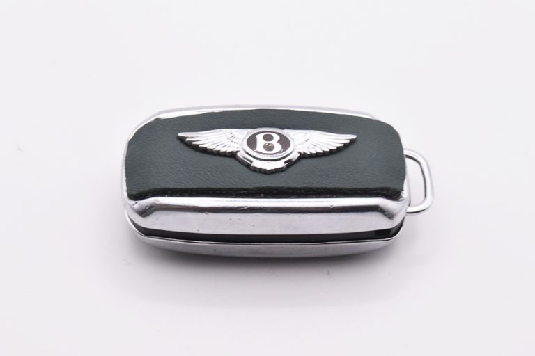 Green Leather Bentley Arnage Key Restoration